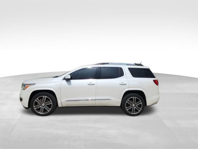 Used 2018 GMC Acadia Denali w/ Technology Package FWD image 6