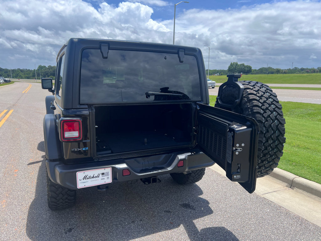 Certified 2025 Jeep Wrangler Unlimited Sport S 4xe AWD/4WD image 9