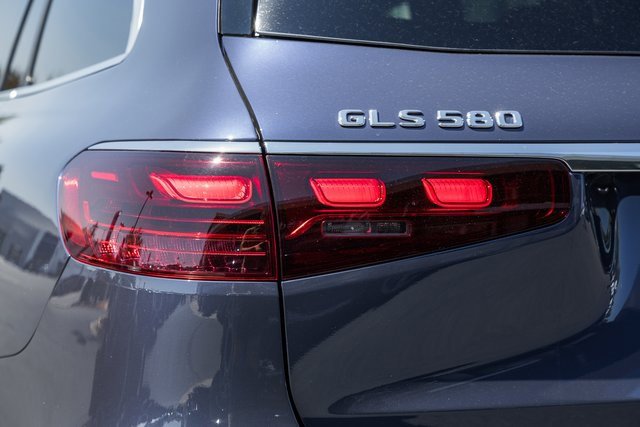 New 2026 Mercedes-Benz GLS 580 4MATIC image 7