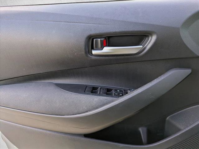 Used 2021 Toyota Corolla LE image 11