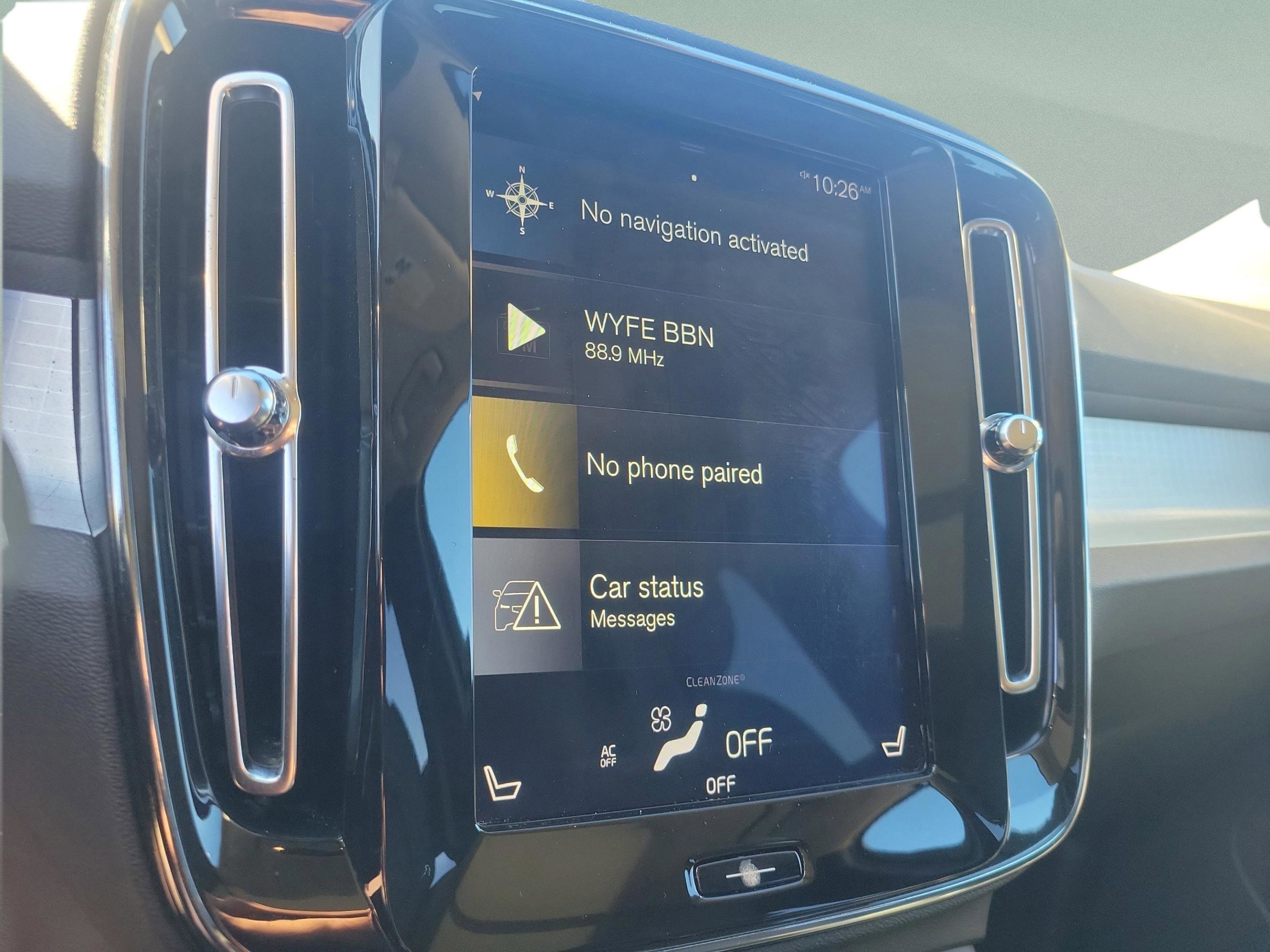 Used 2020 Volvo XC40 T5 Momentum w/ Protection Package Premier image 23