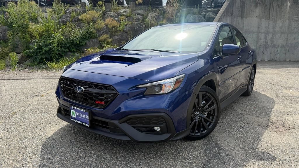 Used 2025 Subaru WRX Premium AWD/4WD image 2