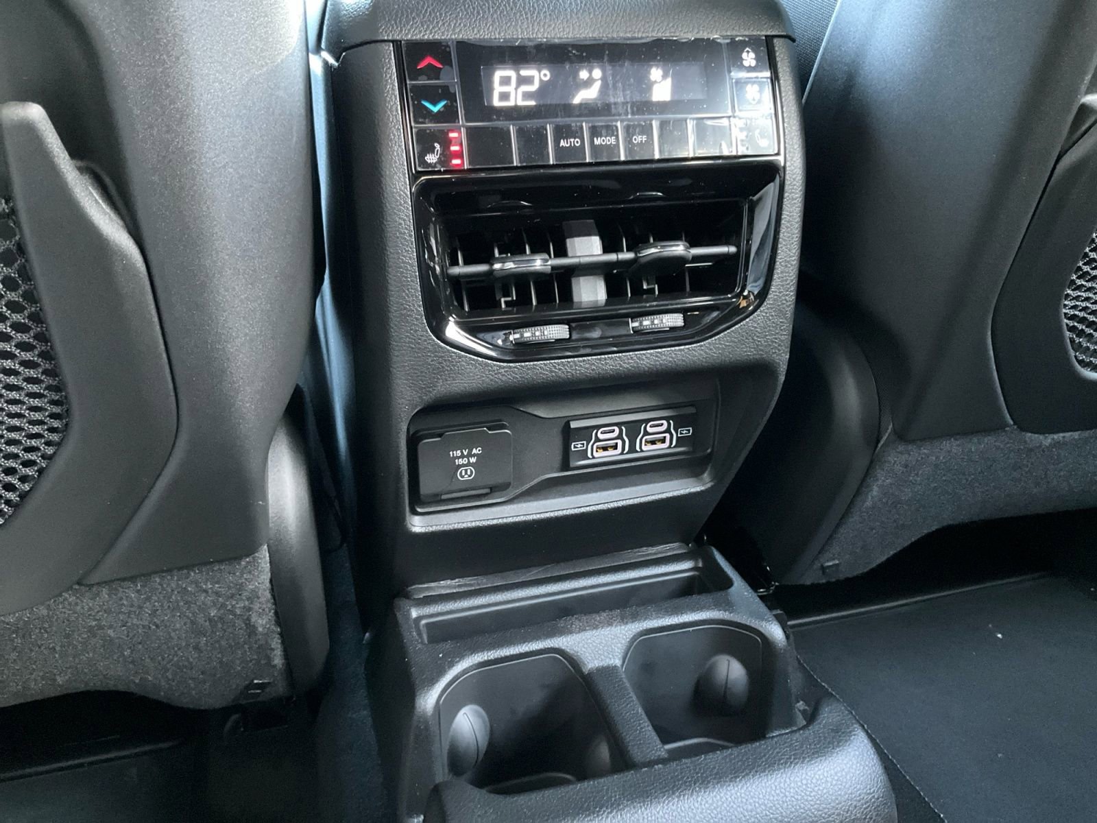 New 2025 Jeep Grand Cherokee L Limited w/ Trailer Tow Package image 33