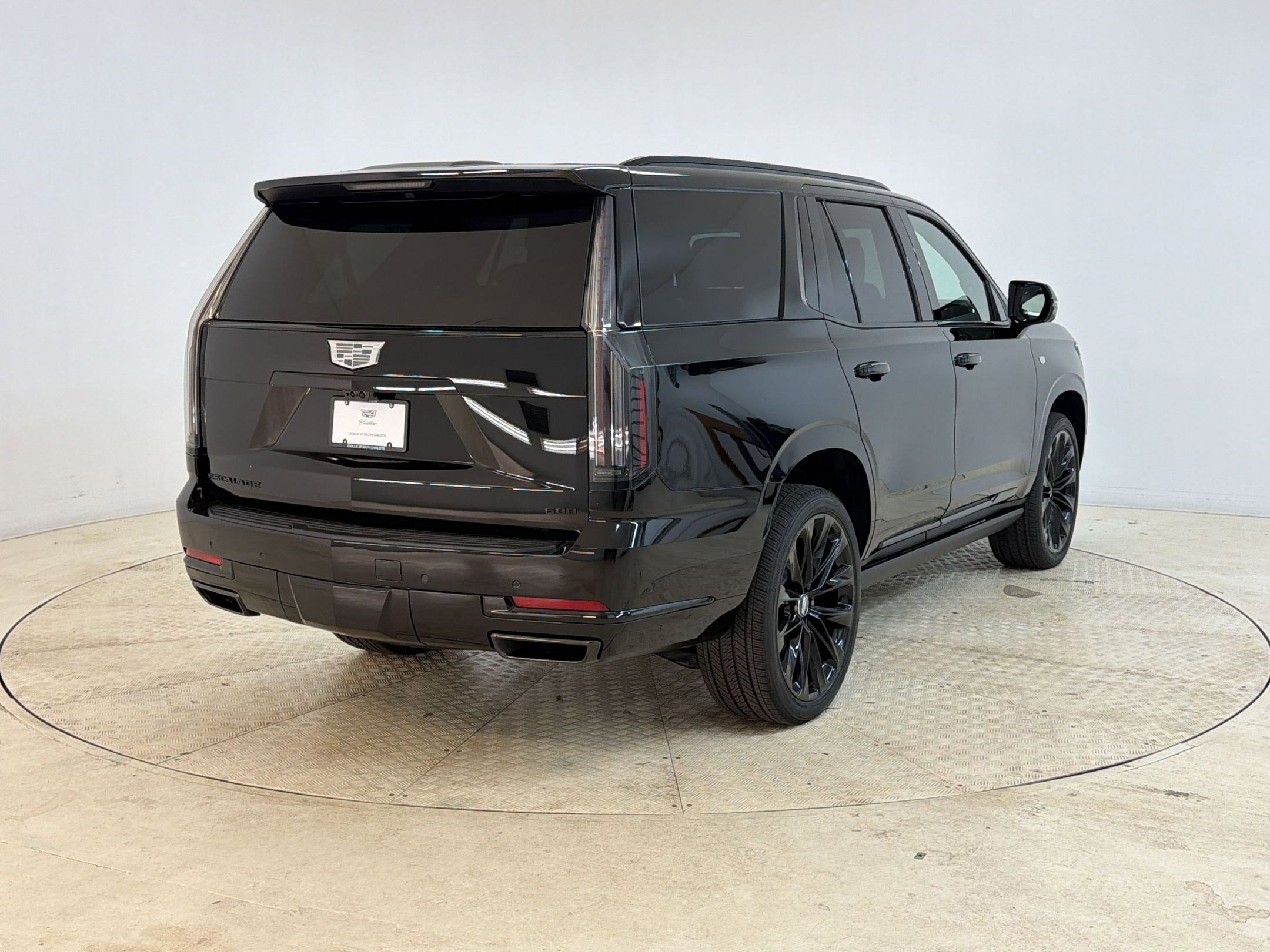 New 2026 Cadillac Escalade Platinum Sport w/ LPO, ONYX Package AWD/4WD image 9