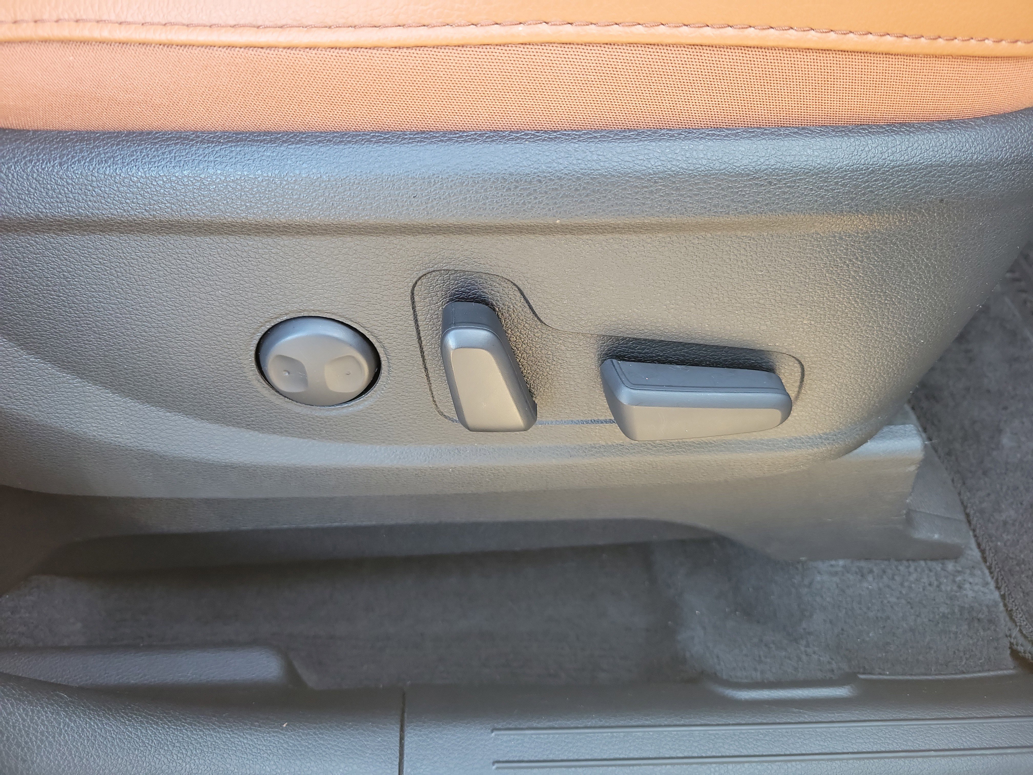 Certified 2024 Kia Telluride EX X-Line image 8