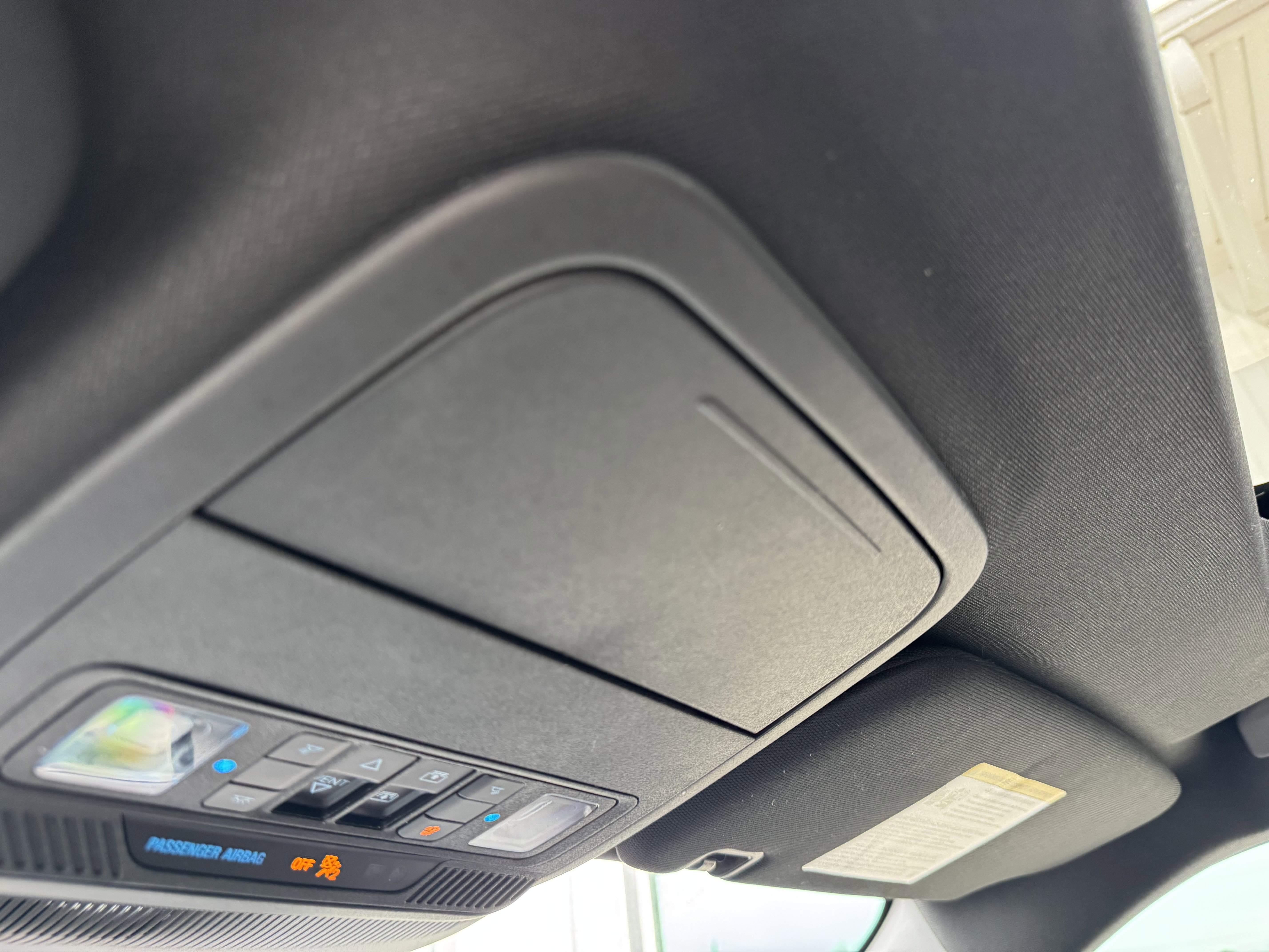 Used 2025 Ford Explorer Platinum image 18