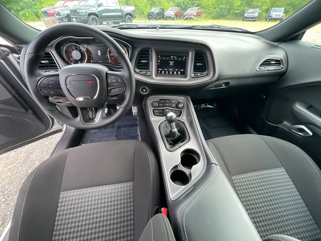 Used 2023 Dodge Challenger R/T RWD image 3