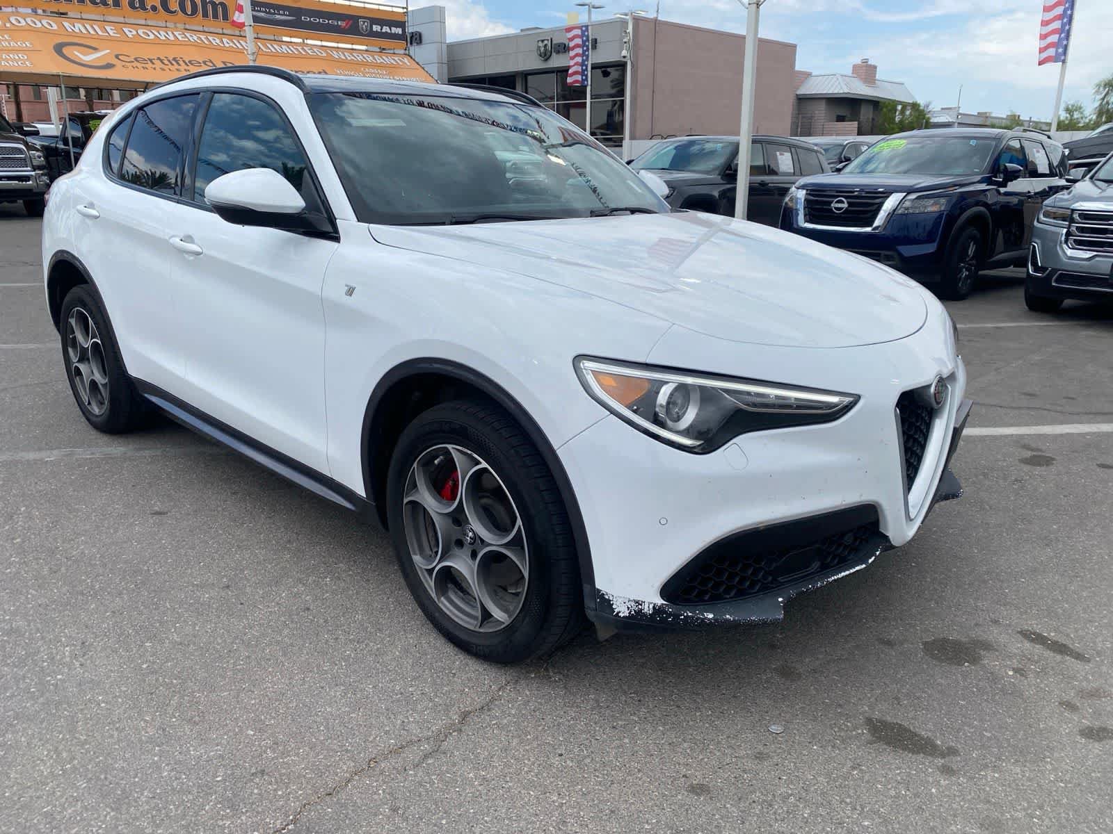Used 2022 Alfa Romeo Stelvio Ti AWD/4WD image 4