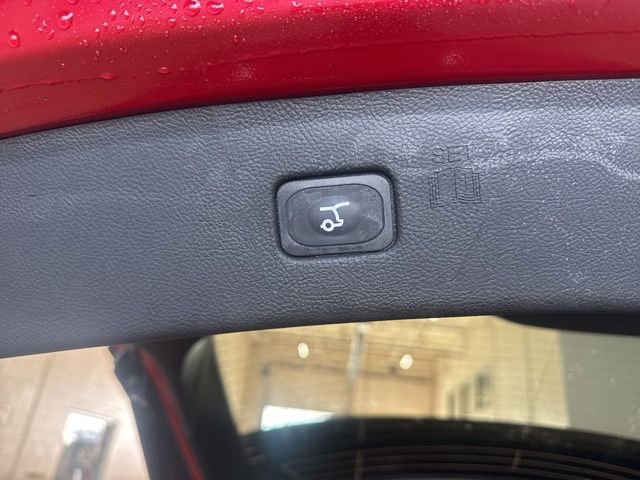 Used 2024 Ford Edge ST-Line w/ Class II Trailer Tow Package image 12