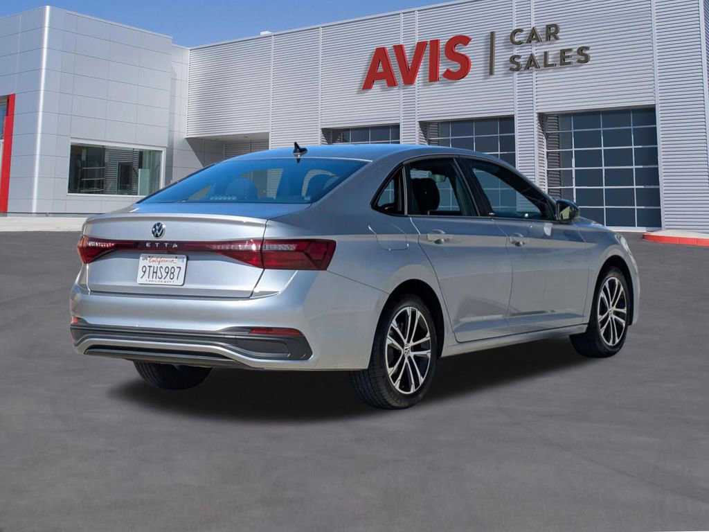 Used 2025 Volkswagen Jetta Sport image 6