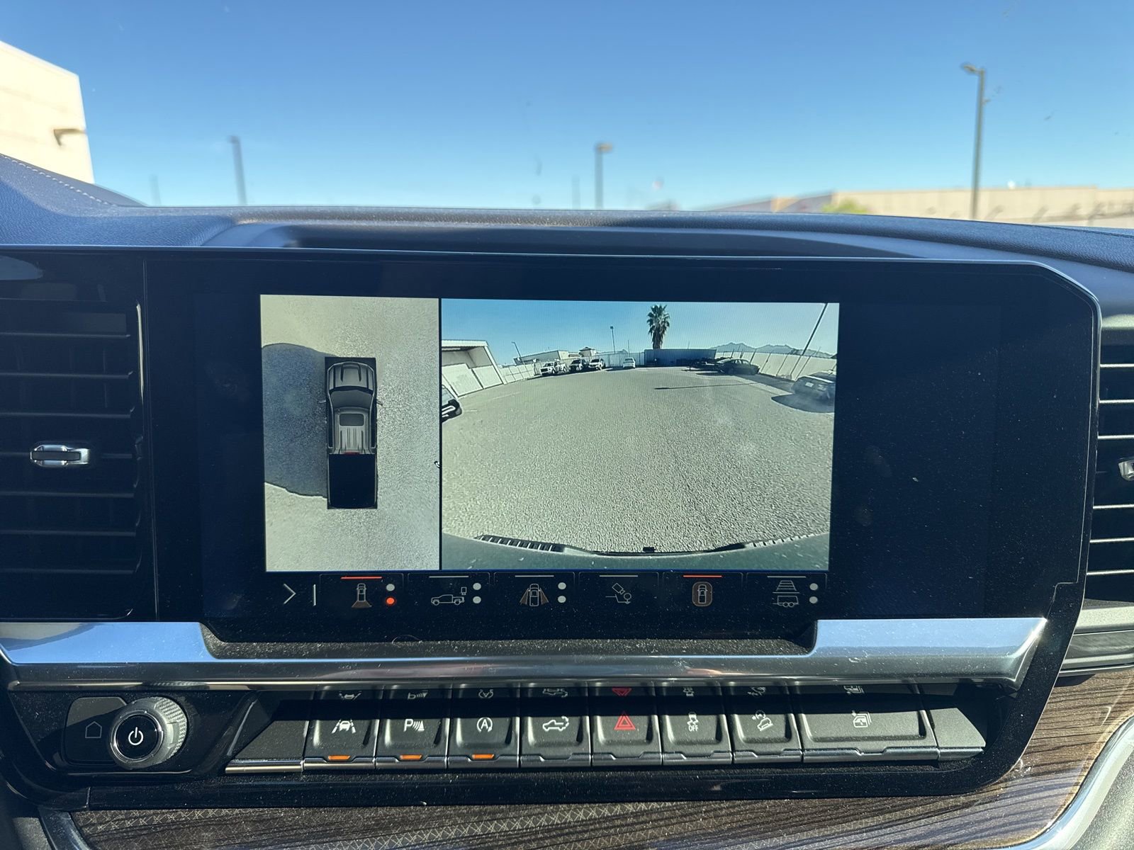 Used 2025 Chevrolet Silverado 1500 LT Trail Boss w/ LT Trail Boss Premium Package image 14