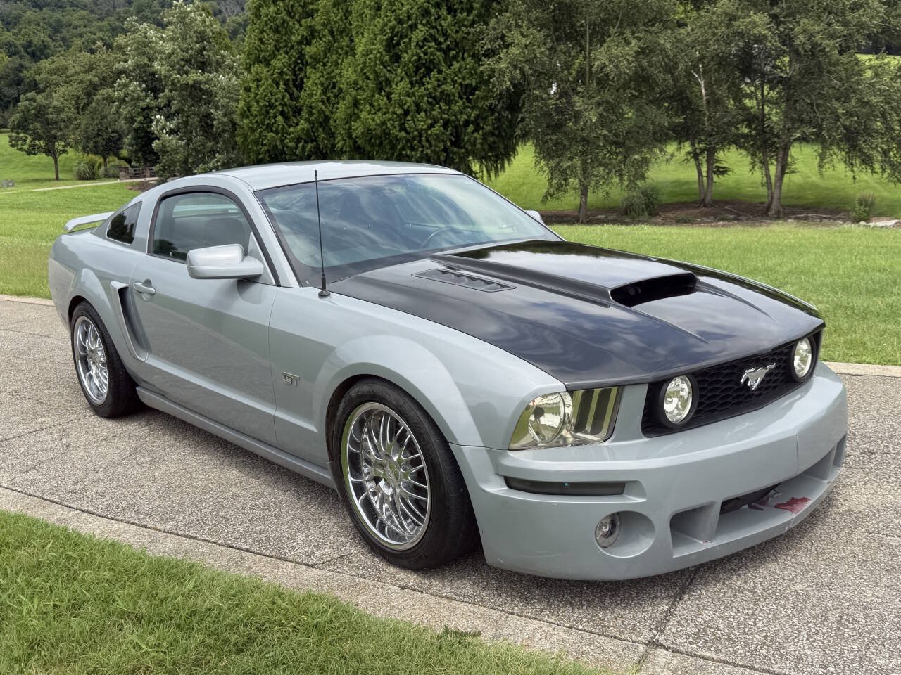 Used 2005 Ford Mustang GT Premium RWD image 22