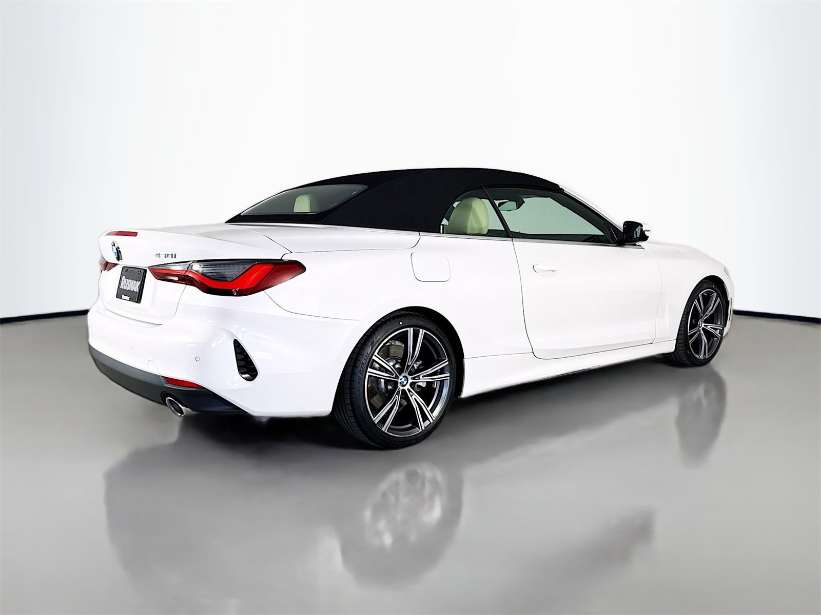 Certified 2023 BMW 430i Convertible w/ Premium Package image 7