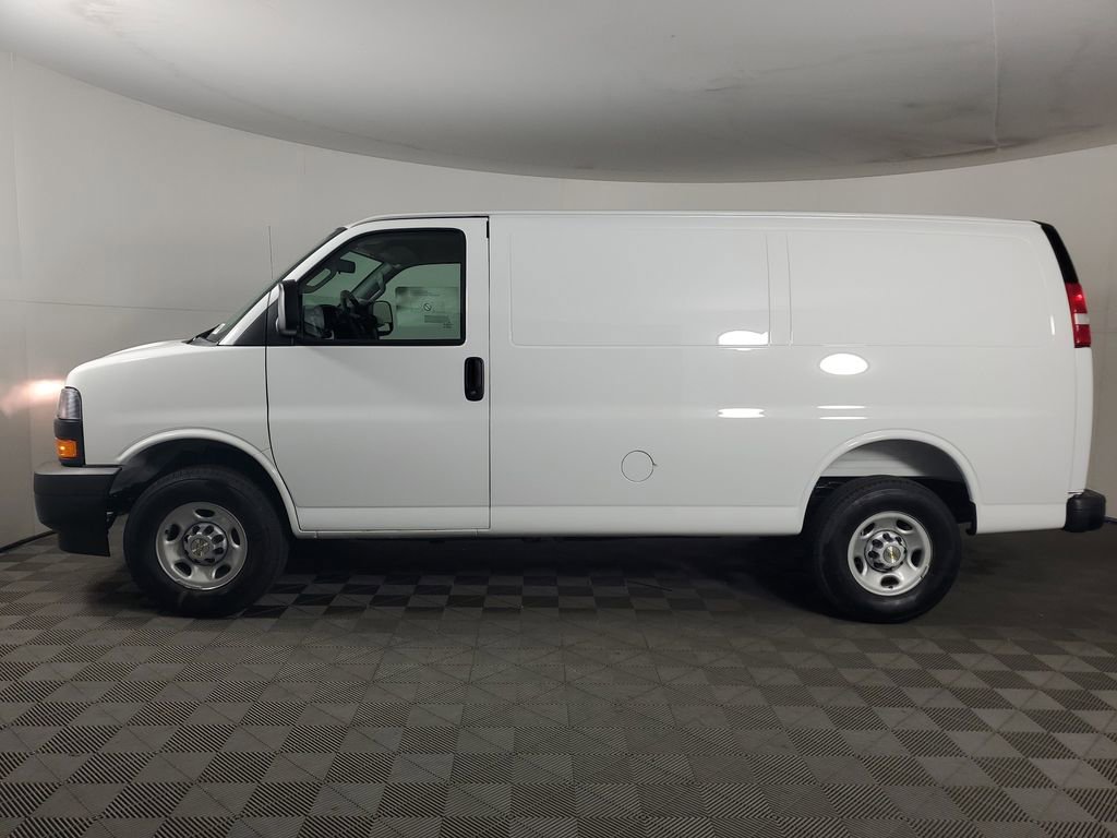 New 2026 Chevrolet Express 2500 w/ Driver Convenience Package RWD image 7