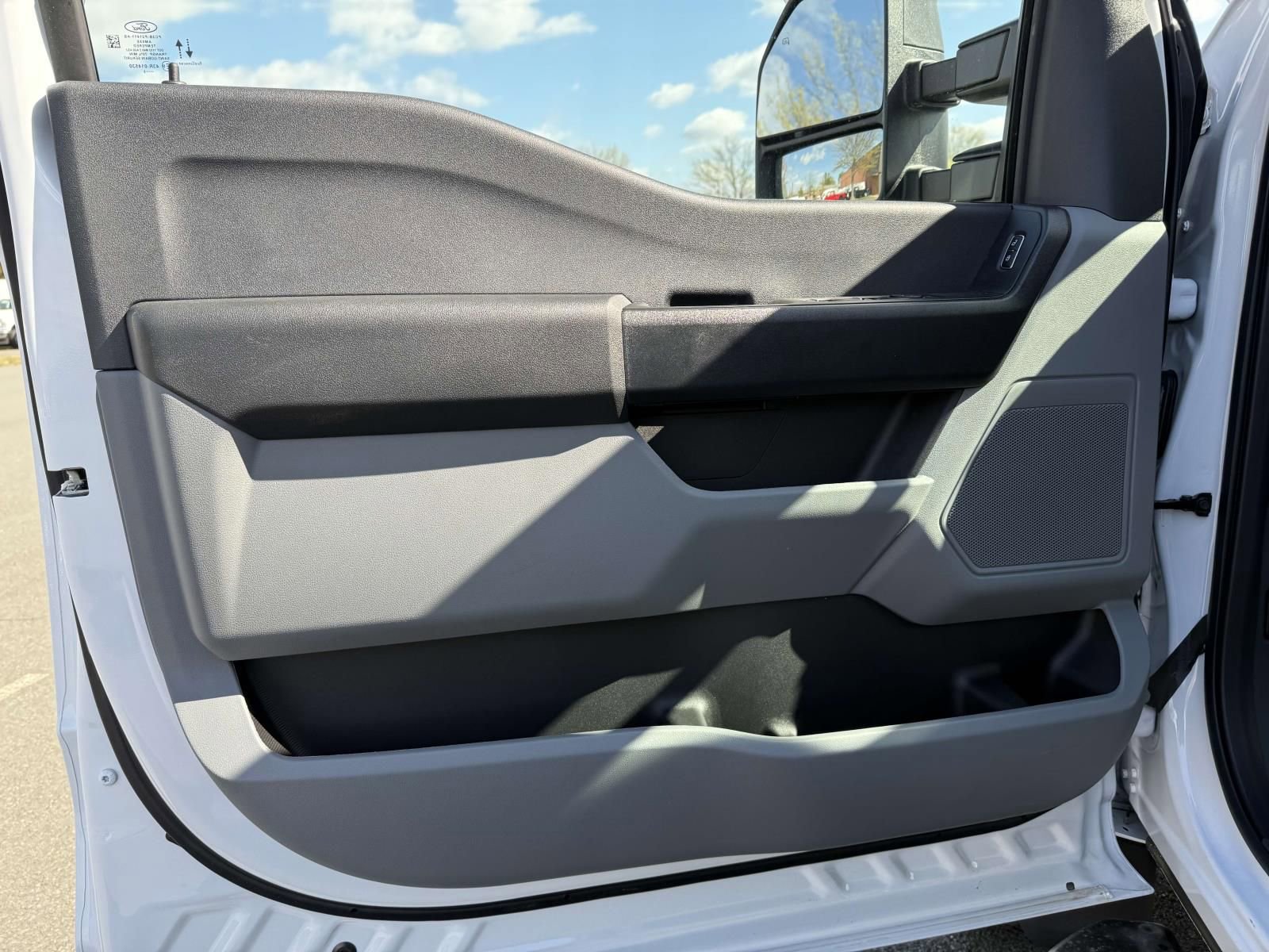New 2025 Ford F550 4x4 Crew Cab Super Duty image 8