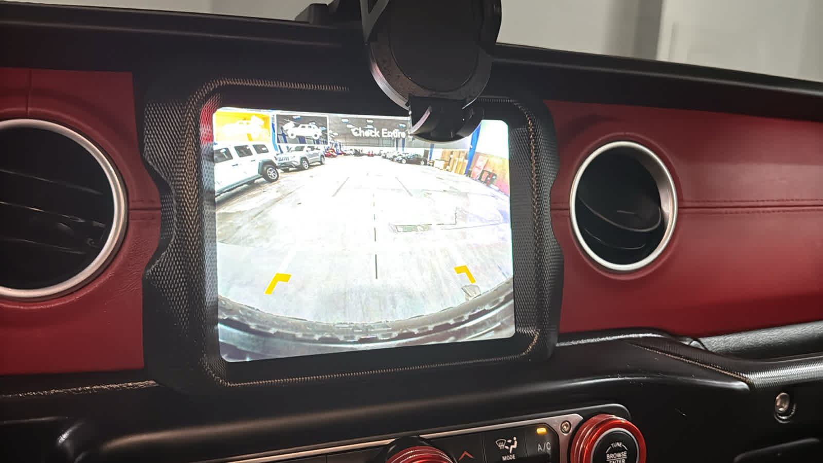 Used 2023 Jeep Wrangler Unlimited Rubicon 4xe AWD/4WD image 16