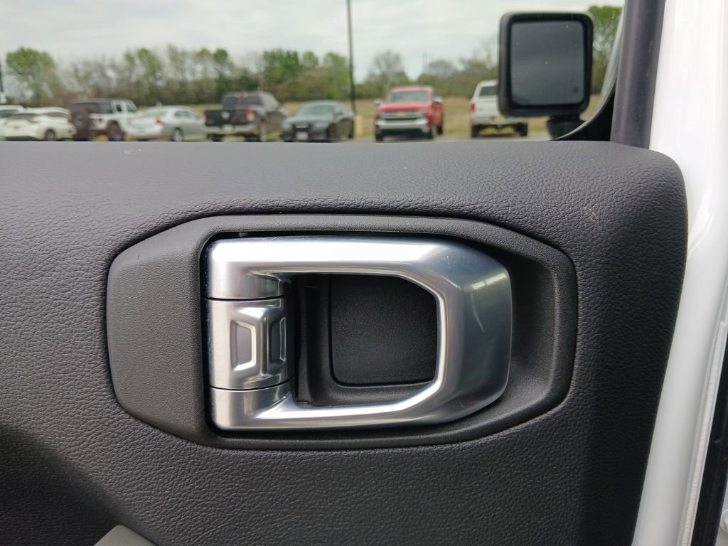 Used 2025 Jeep Gladiator Mojave w/ Convenience Group image 31