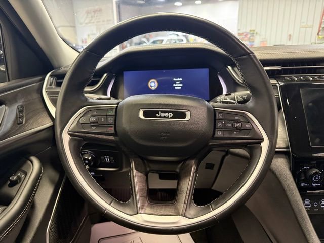 Used 2022 Jeep Grand Cherokee L Limited image 13