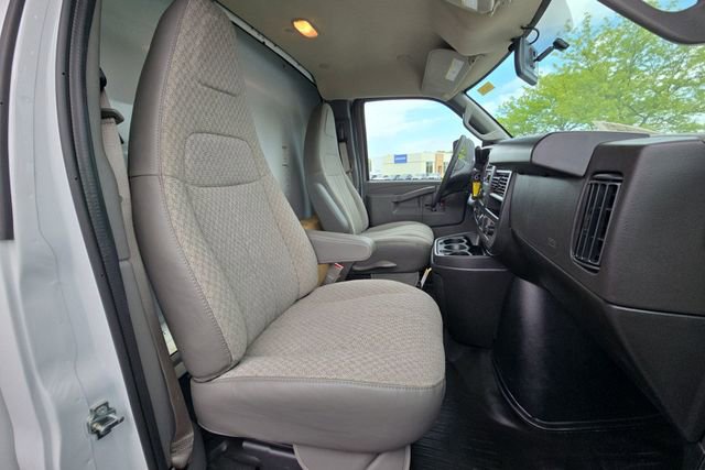New 2026 GMC Savana 4500 w/ Power Convenience Package RWD image 22