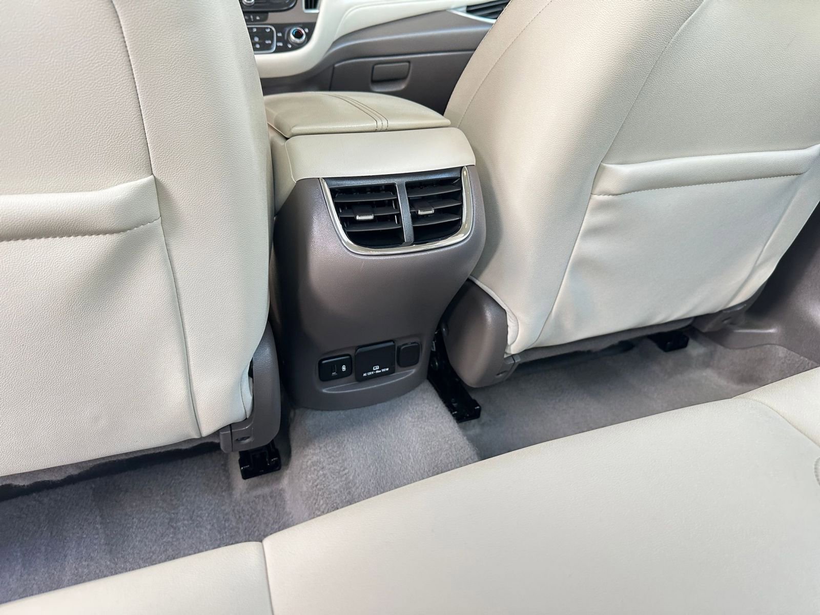 Used 2024 Chevrolet Malibu LT image 24