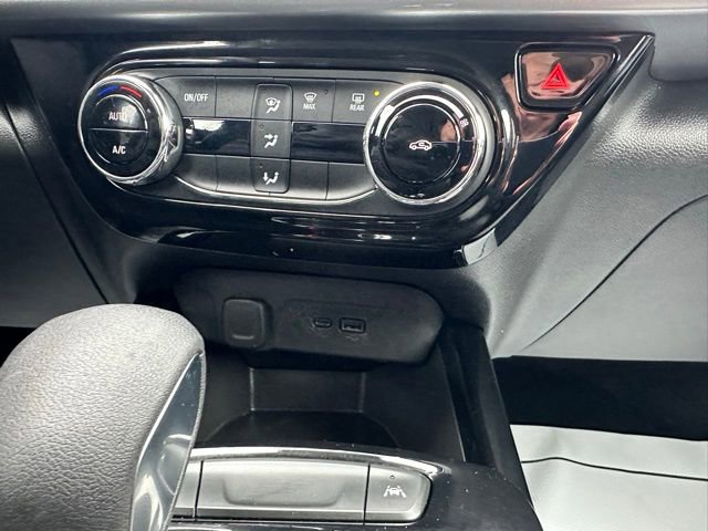 Used 2025 Chevrolet Trax LT image 33