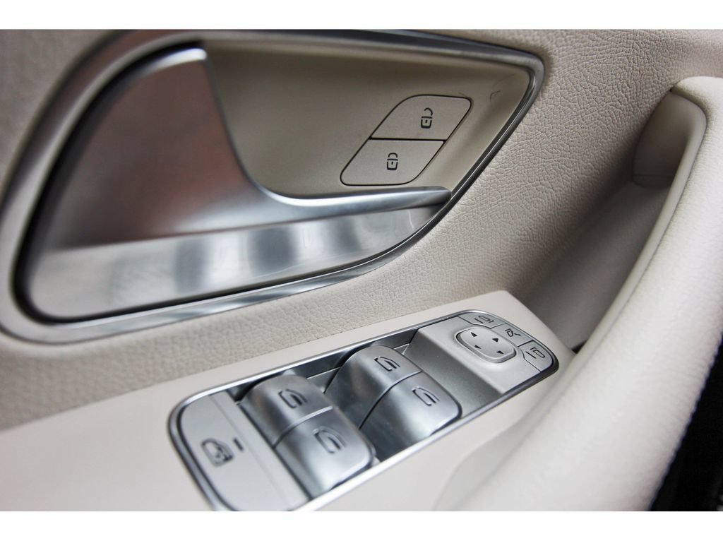 Used 2020 Mercedes-Benz GLS 450 4MATIC image 21