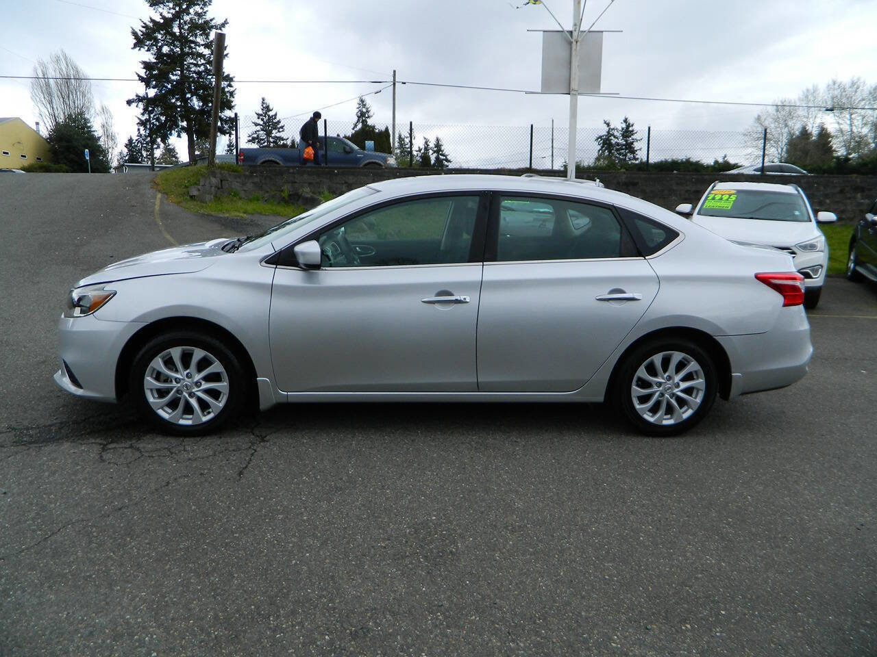 Used 2019 Nissan Sentra SV FWD image 5