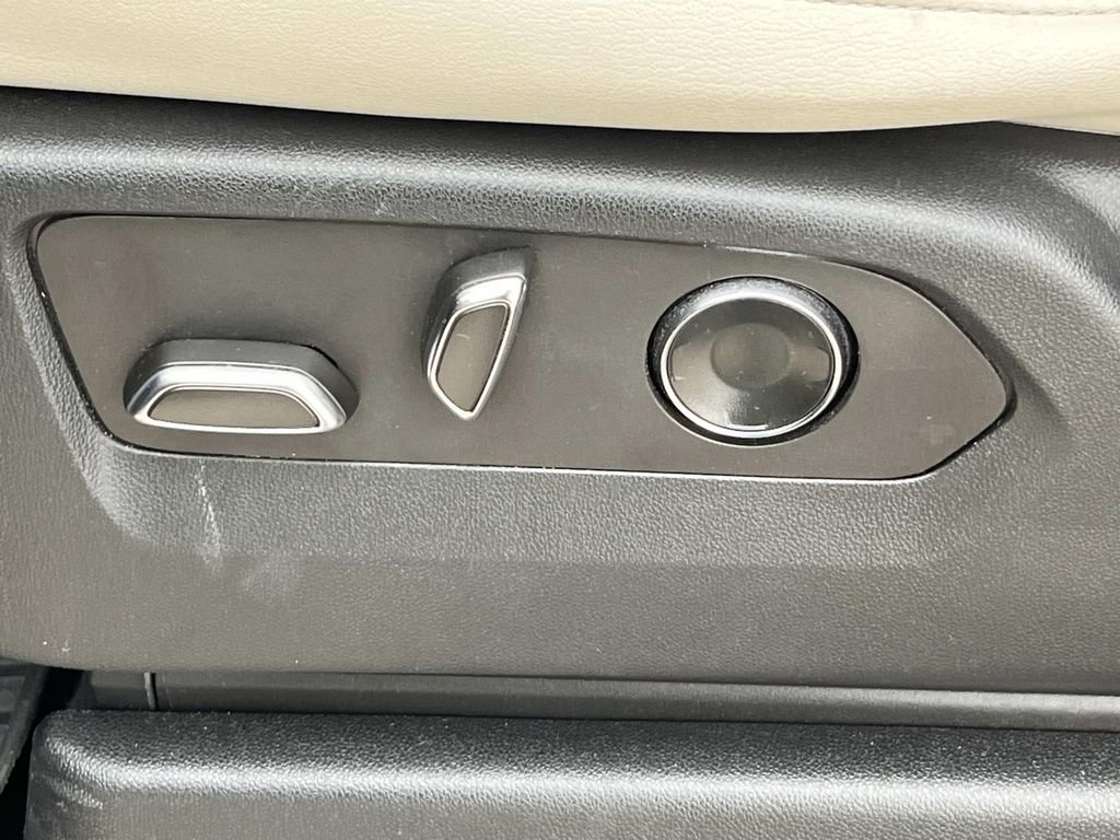 Used 2021 Cadillac Escalade Sport w/ Driver Assist Tech Package image 27