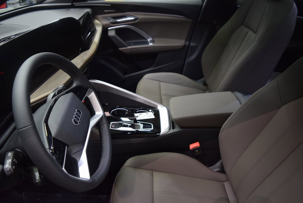 New 2025 Audi Q5 Premium Plus w/ Premium Plus image 4