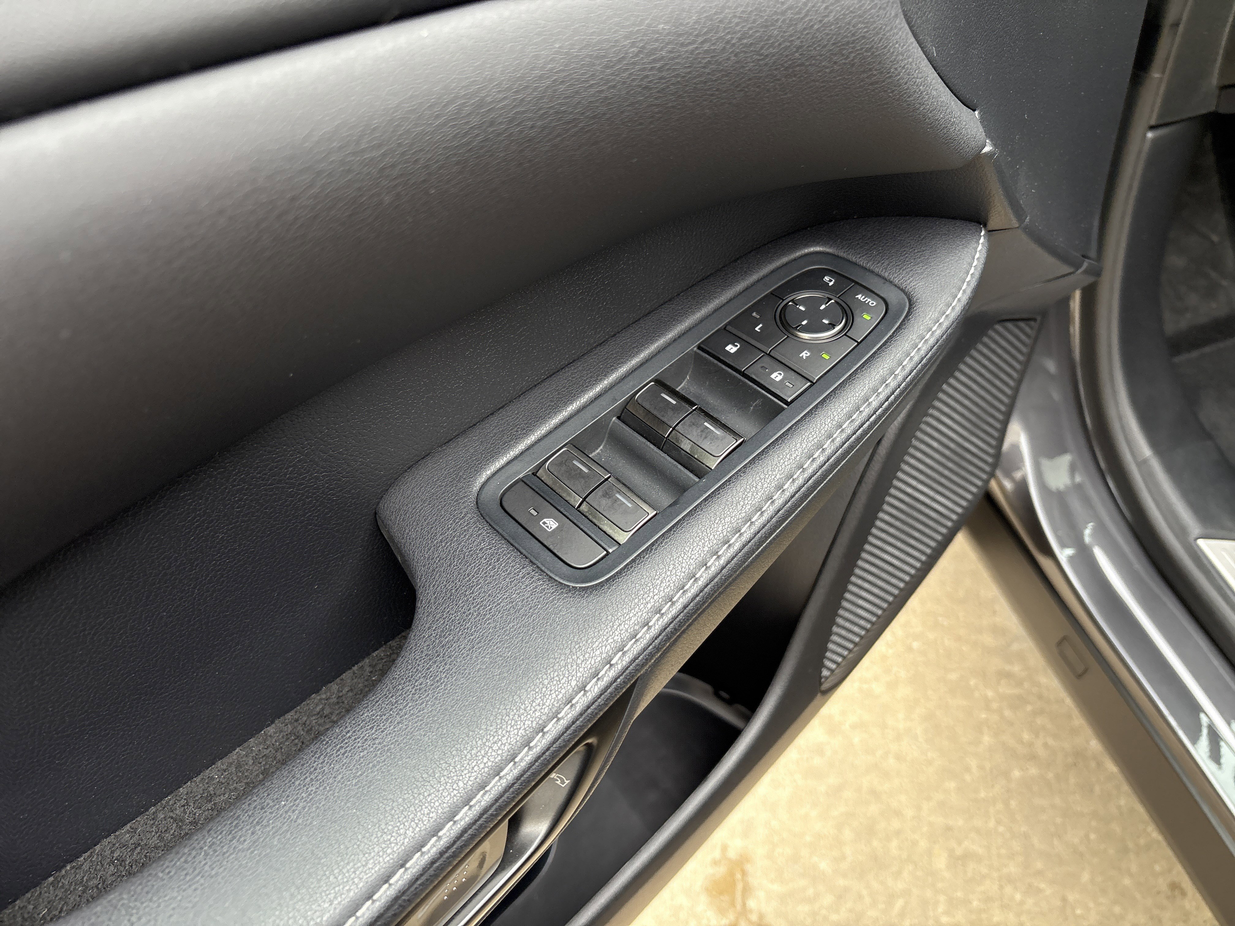 Used 2024 Lexus RX 350h w/ Cold Area Package AWD/4WD image 20