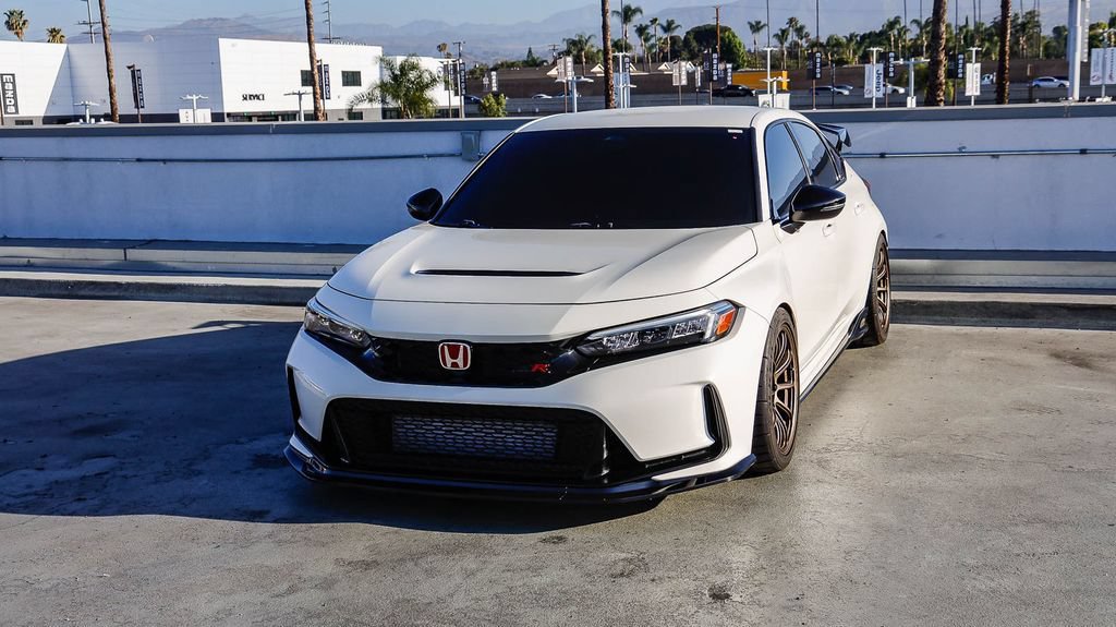 Used 2025 Honda Civic Type R image 4