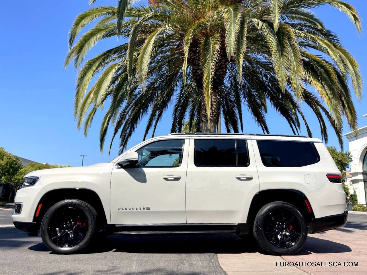 Used 2022 Jeep Wagoneer Series II image 3