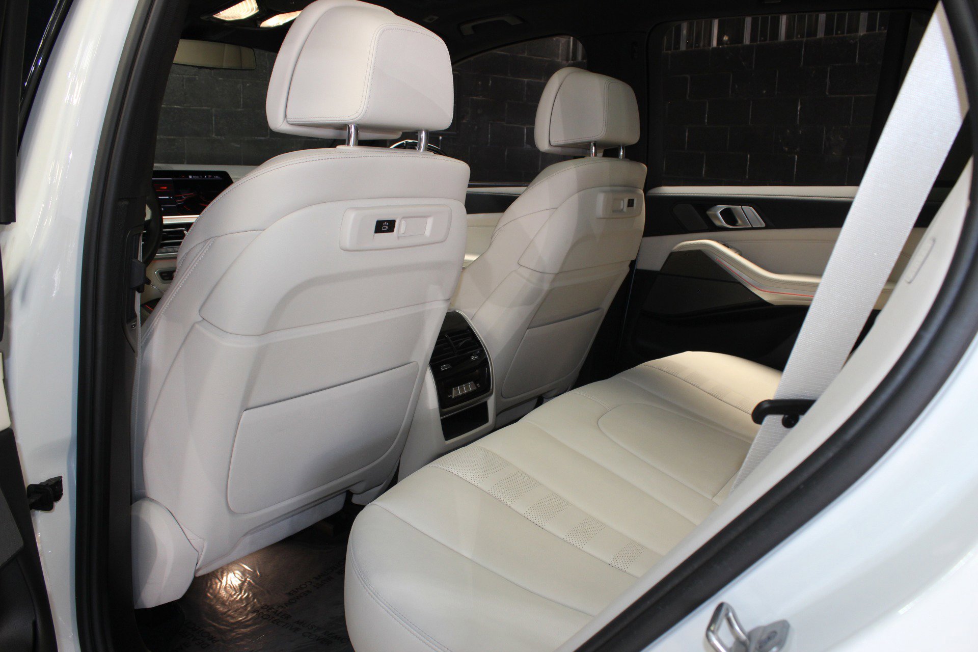 Used 2021 BMW X5 sDrive40i w/ M Sport Package image 30