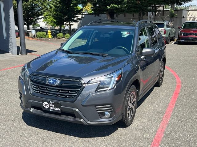 Used 2022 Subaru Forester Premium AWD/4WD image 3