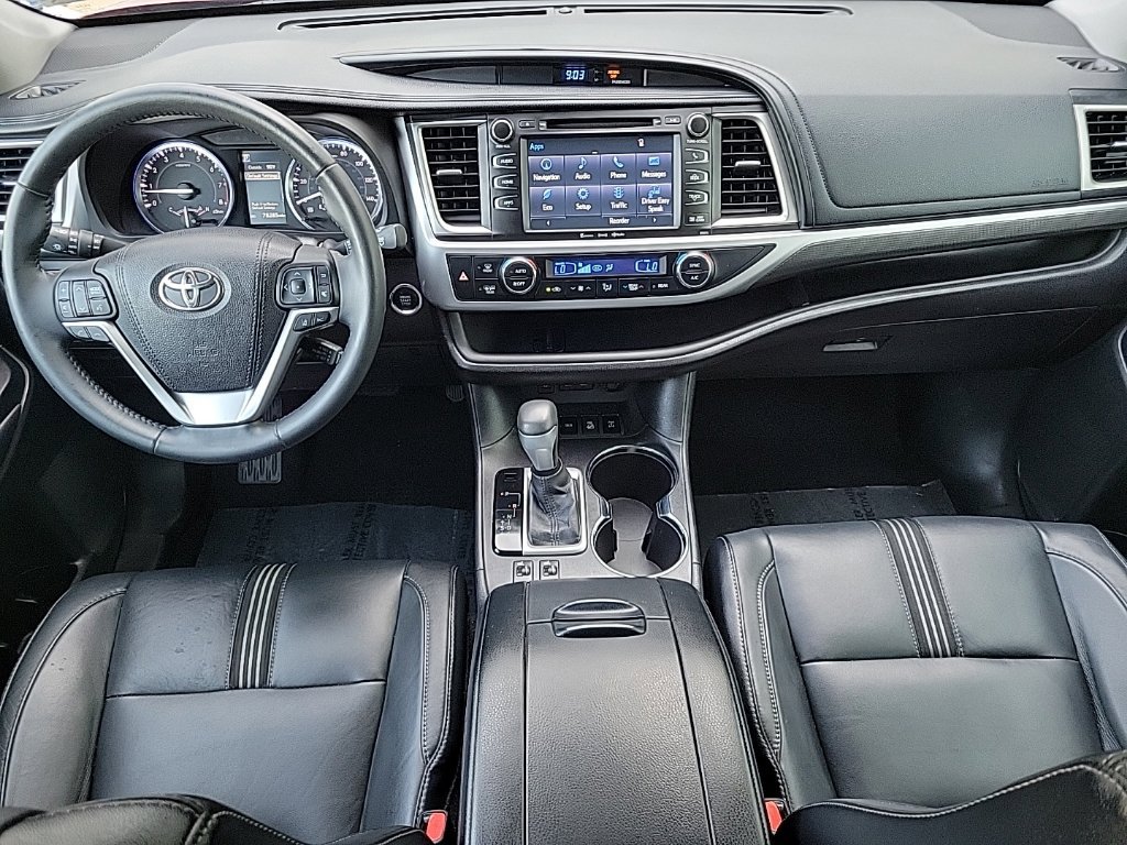 Used 2017 Toyota Highlander SE AWD/4WD image 22