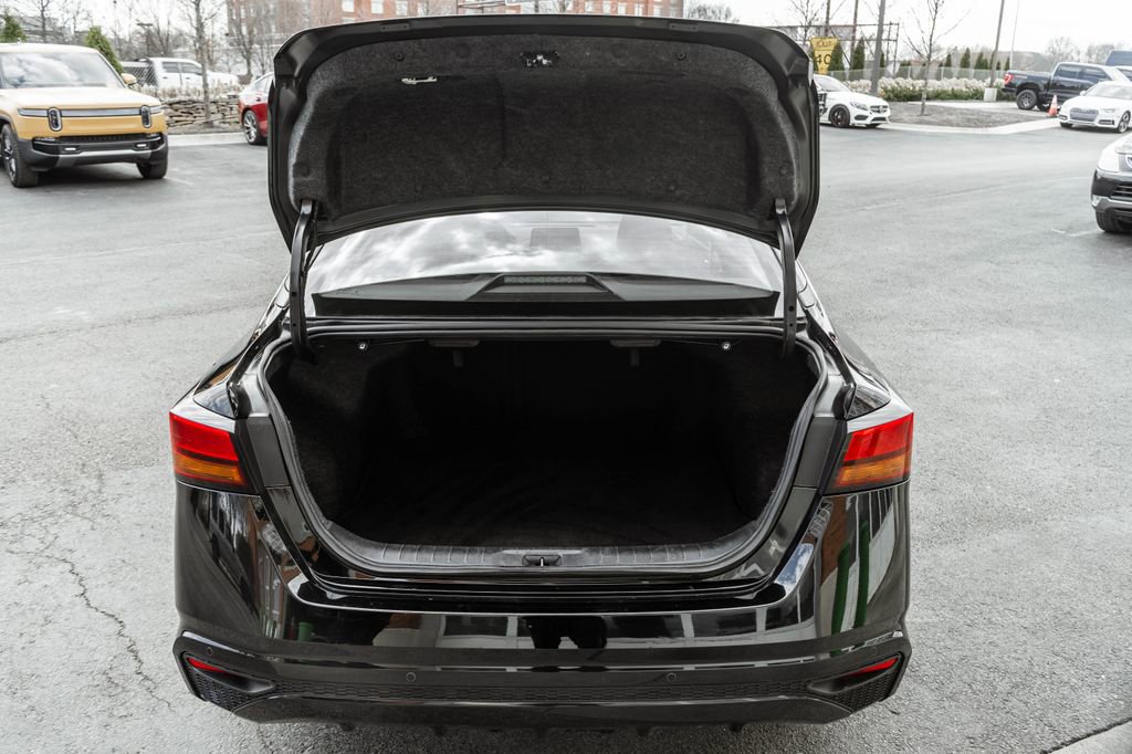 Used 2024 Nissan Altima 2.5 SV image 27