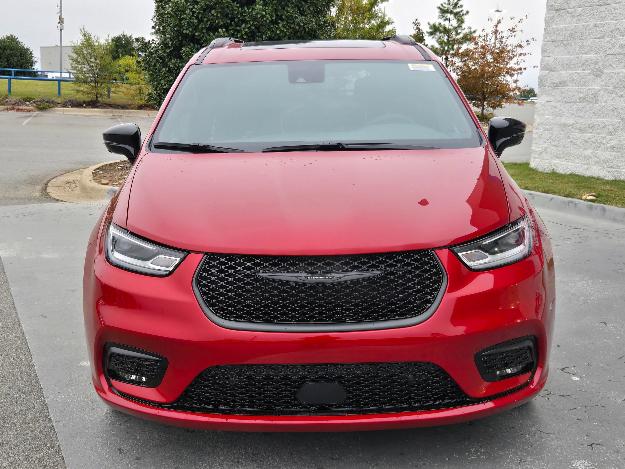 New 2026 Chrysler Pacifica Limited image 2