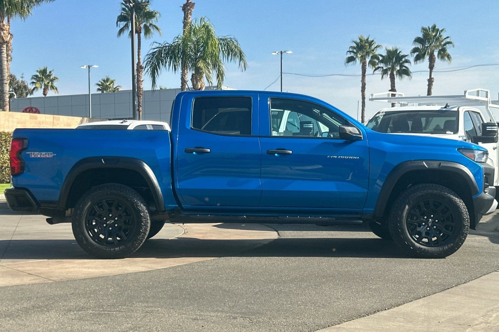 Used 2023 Chevrolet Colorado Trail Boss w/ Advanced Trailering Package AWD/4WD image 3