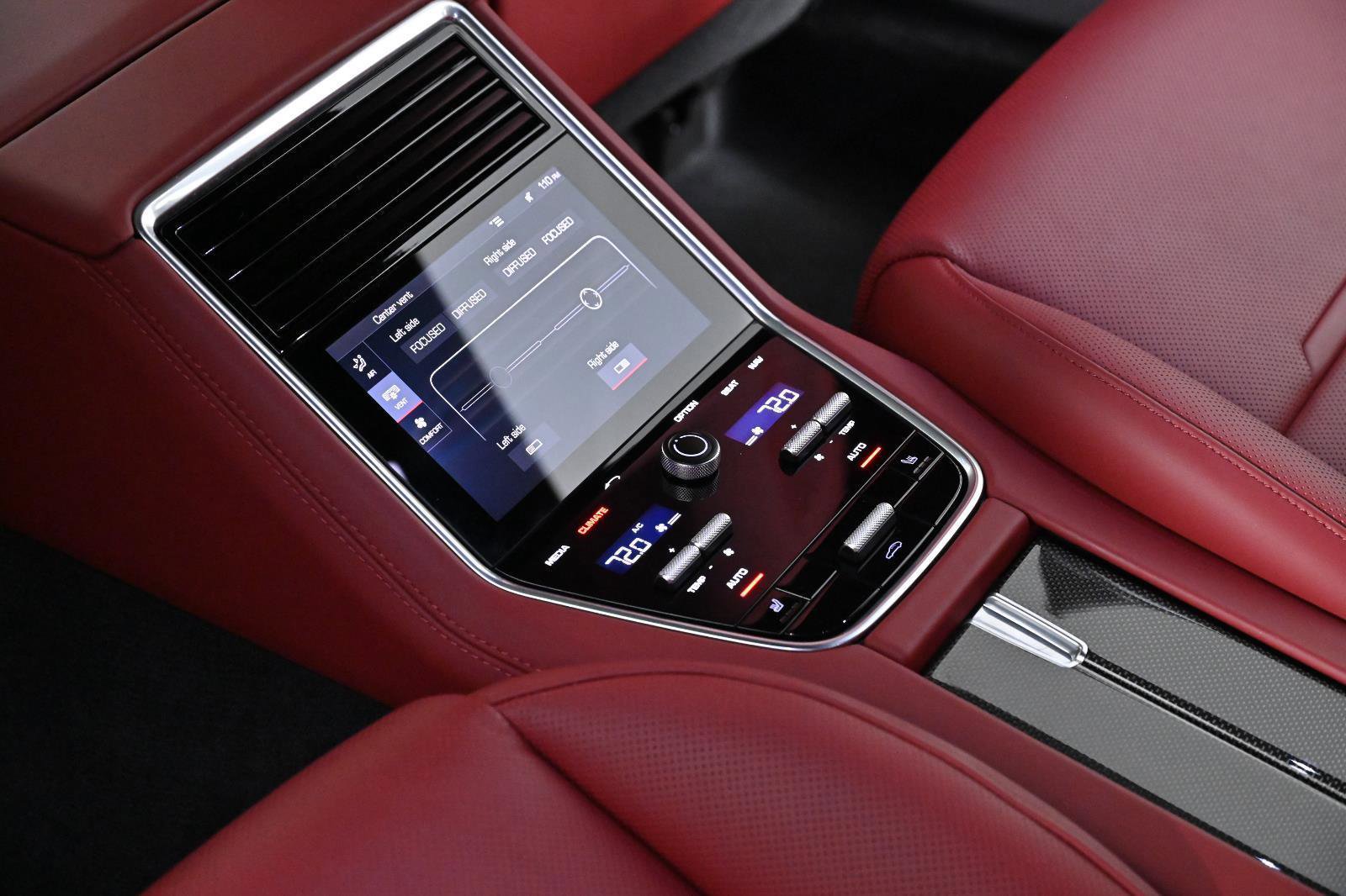 Used 2020 Porsche Panamera GTS image 39