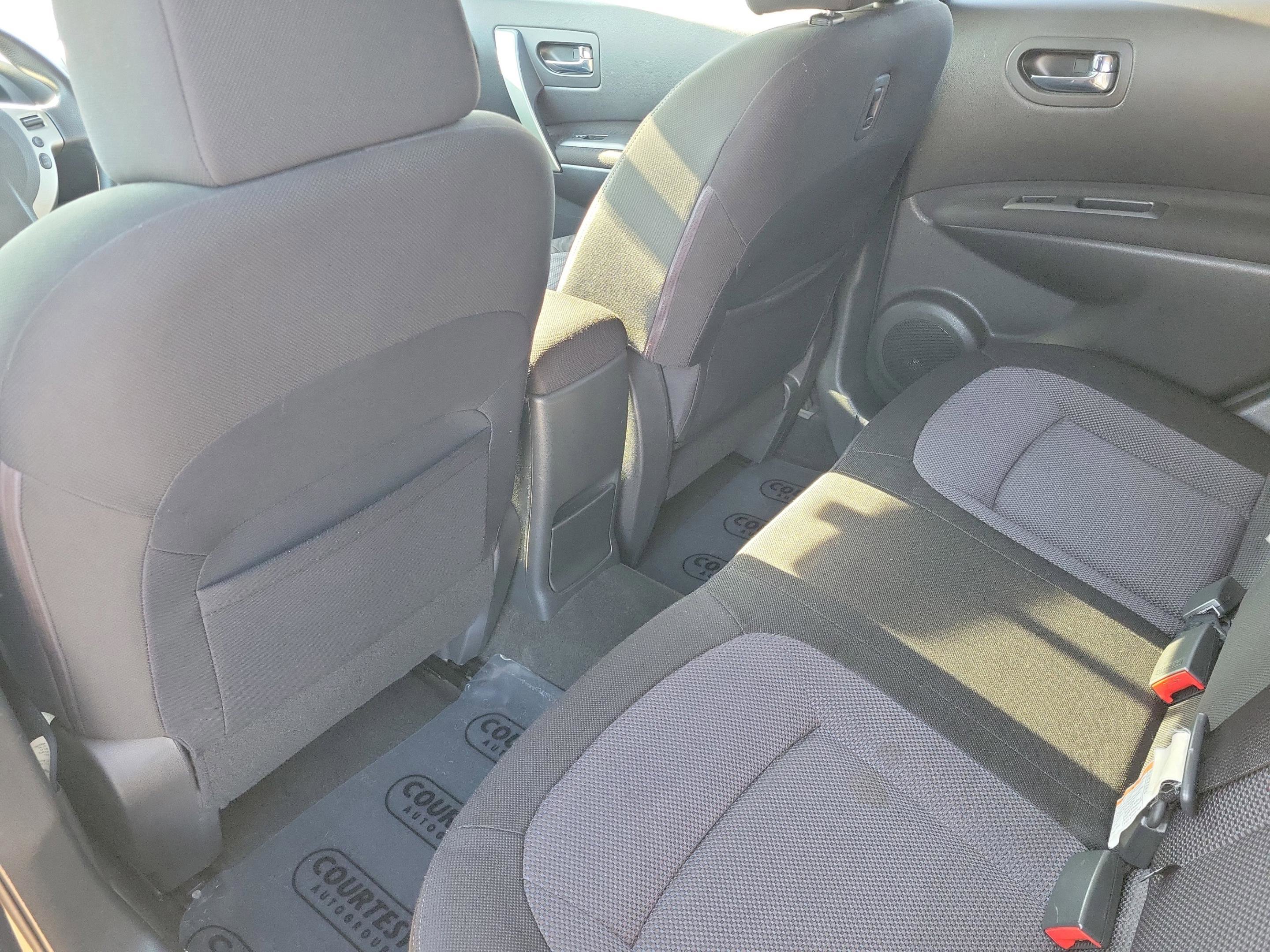 Used 2011 Nissan Rogue SV image 9