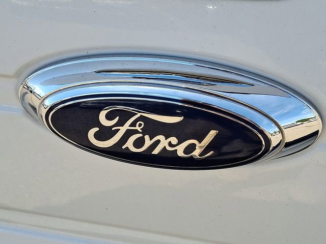 Used 2012 Ford F150 Lariat w/ Lariat Chrome Pkg image 23