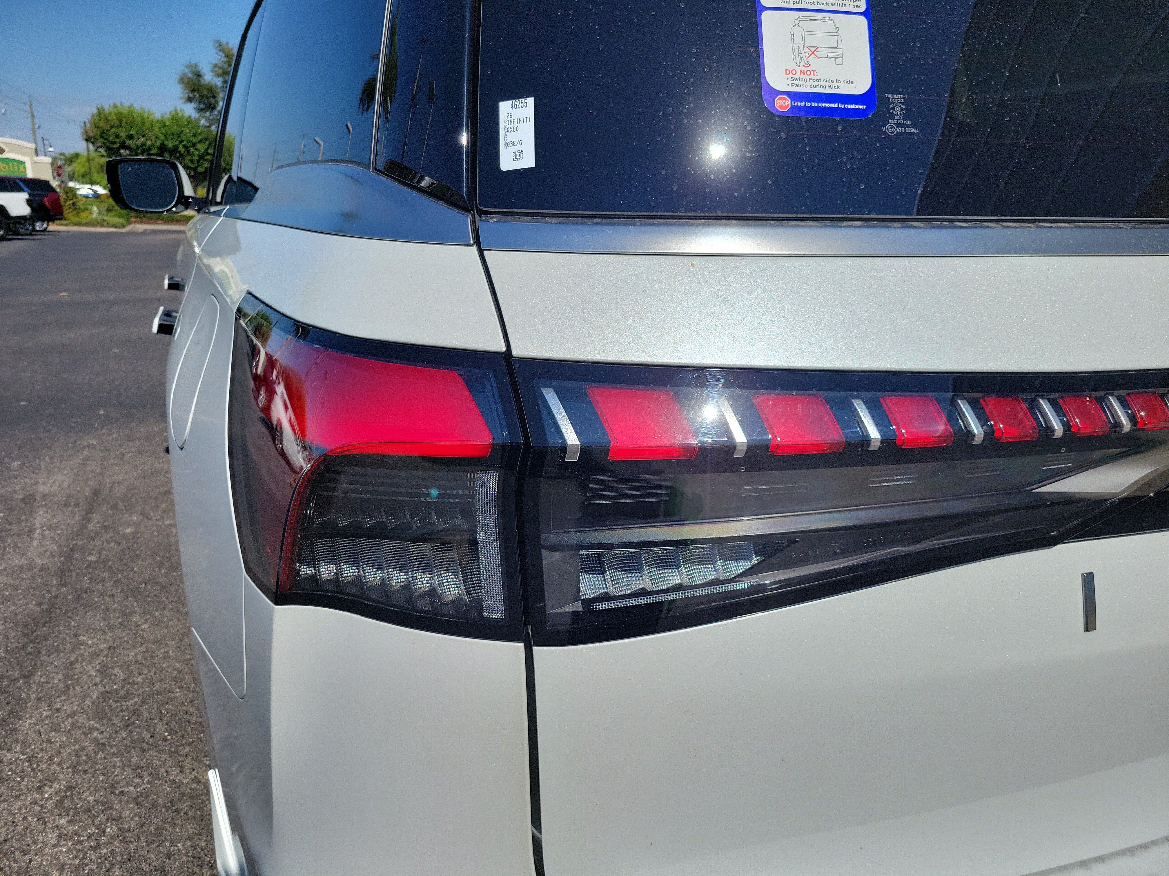 New 2026 INFINITI QX80 Luxe w/ Cargo Package RWD image 10