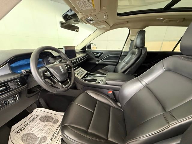 Used 2023 Lincoln Aviator 2WD w/ Premium Package image 5
