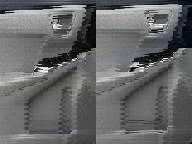 Used 2016 Toyota Camry LE image 22