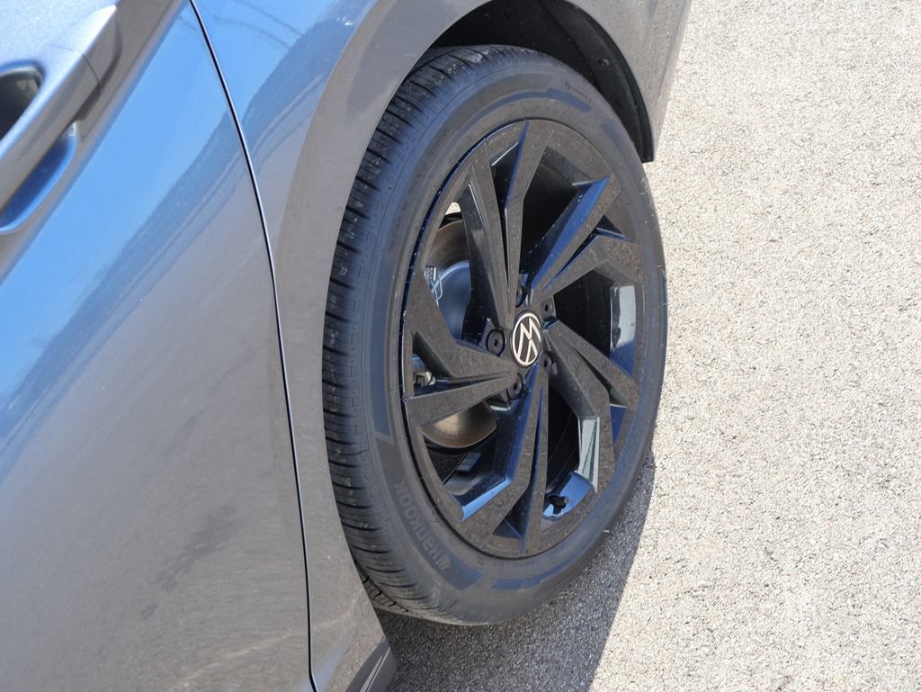 New 2026 Volkswagen Jetta SE FWD image 38