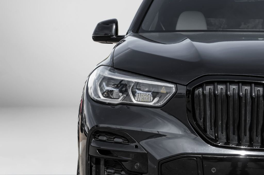 Used 2022 BMW X5 M50i w/ Executive Package image 54