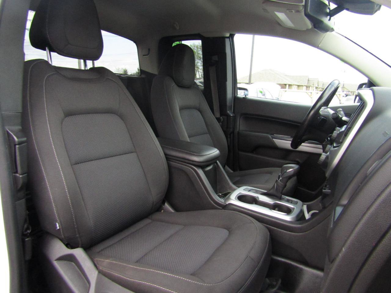 Used 2022 Chevrolet Colorado LT w/ Fleet Safety Package image 19