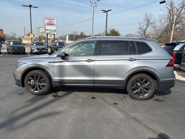 Used 2024 Volkswagen Tiguan SE image 10