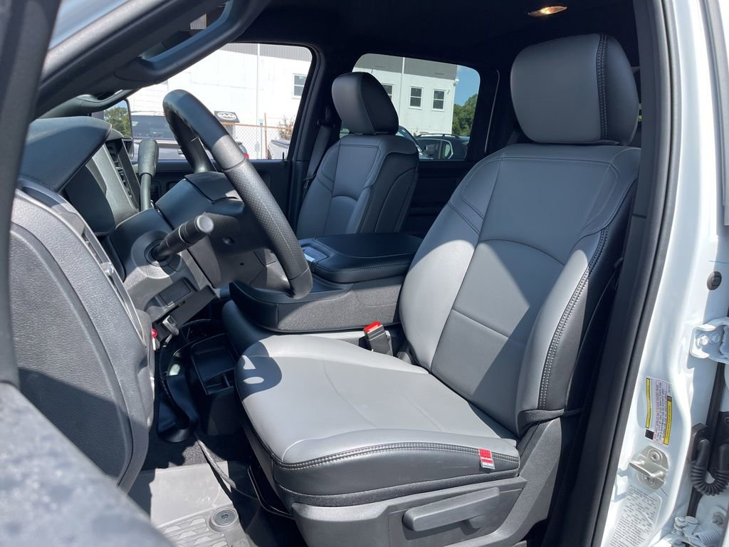 New 2024 RAM 3500 Tradesman w/ Chrome Appearance Group image 24