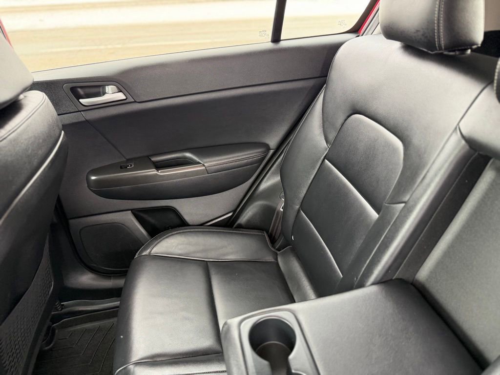 Used 2017 Kia Sportage EX image 11